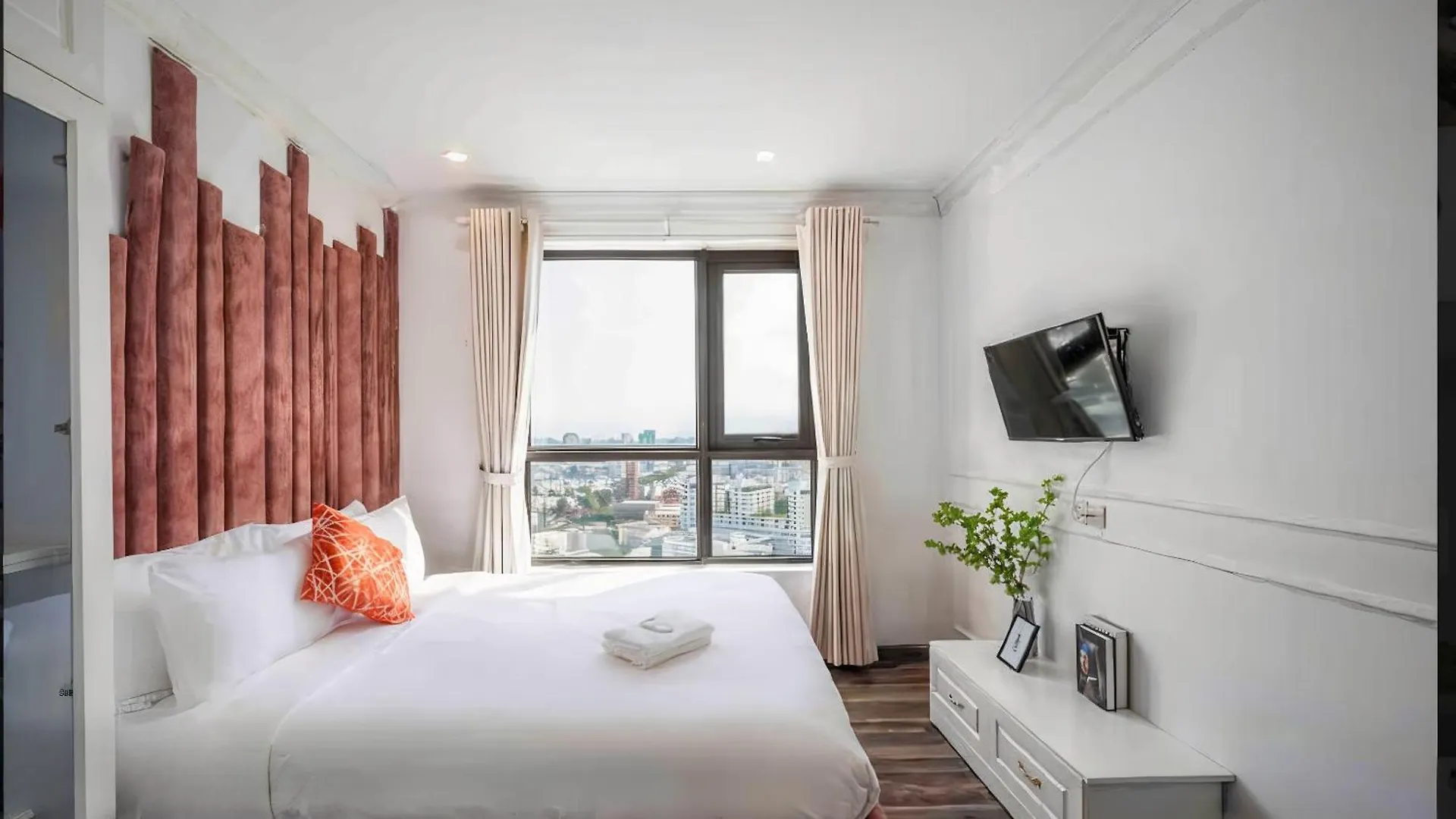 Ha Do Centrosa - Luxury Central Point Ho Chi Minh City