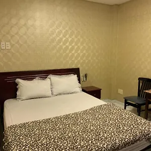 Hoang Yen Nhi Ho Chi Minh City